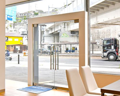 株式会社大想建設の施工事例 店舗ドア